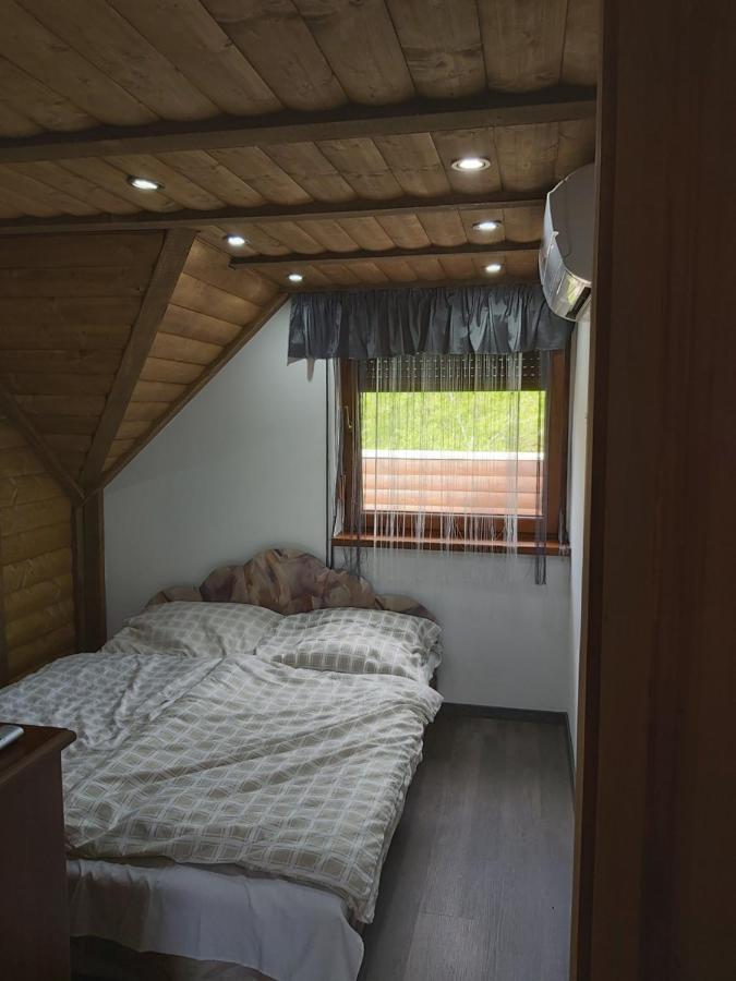 Kovacsszenaja Vendeghaz 빌라 외부 사진